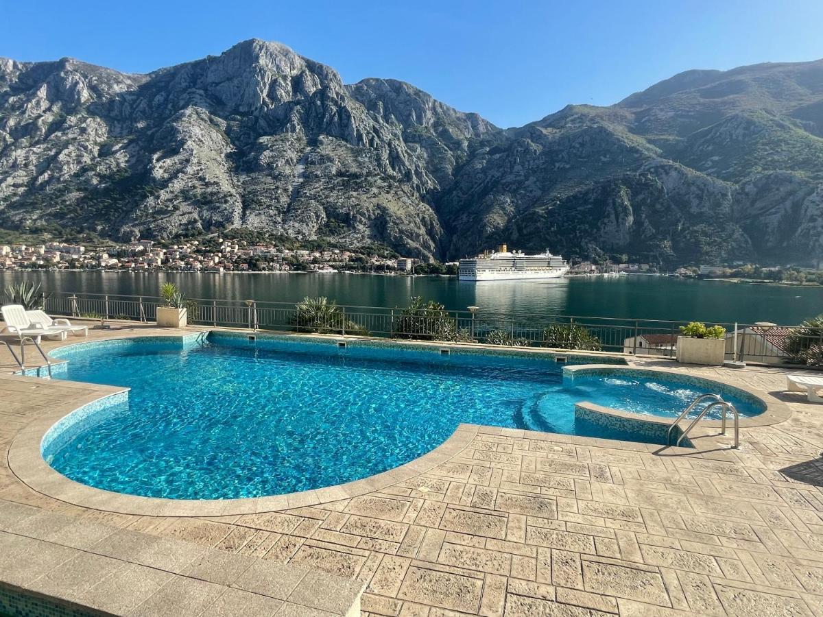 Stunning View To Kotor Bay And Old Town - C2 Vista Appartement Muo Buitenkant foto